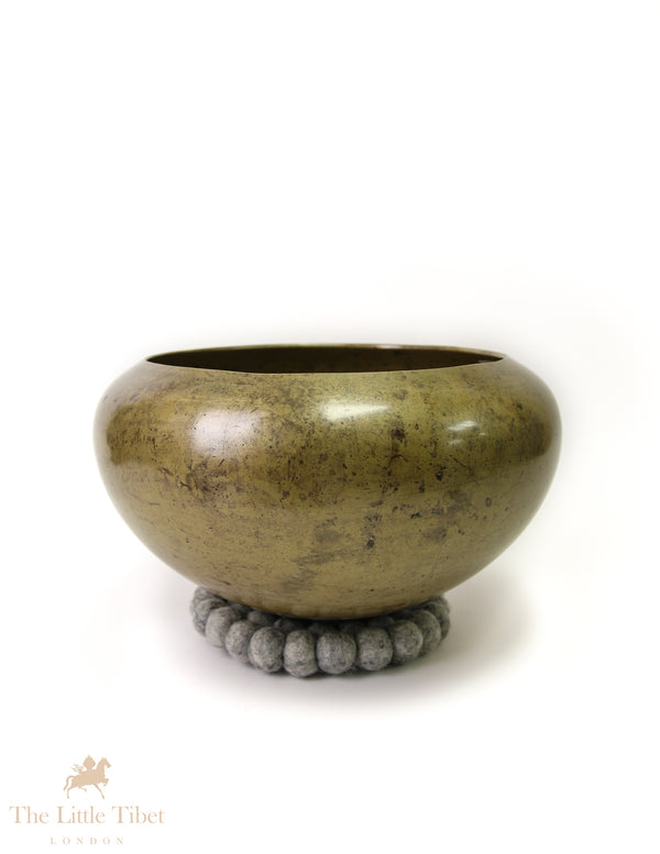 Antique Collectable Handmade Offering Singing Bowl – 28cm Extra Large, Note E Third Eye, 7 Metals