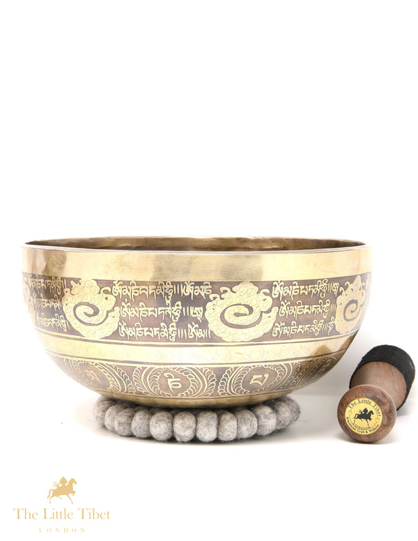 Sound Healing Delight: Experience the Power of Sanskrit Mantra Tibetan Singing Bowl- AM6
