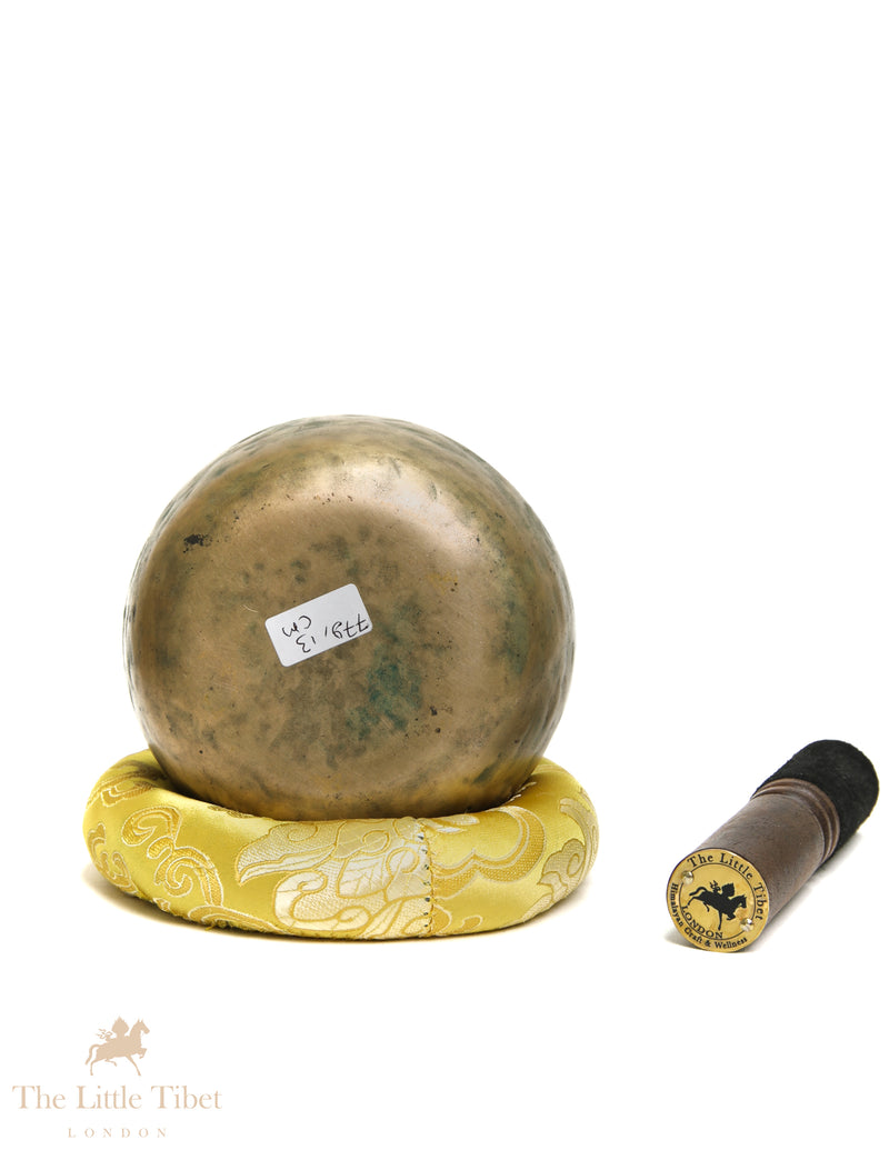 Antique Tibetan Singing Bowl | Small Handcrafted E Note Third Eye Chakra Bowl - ATQ1145