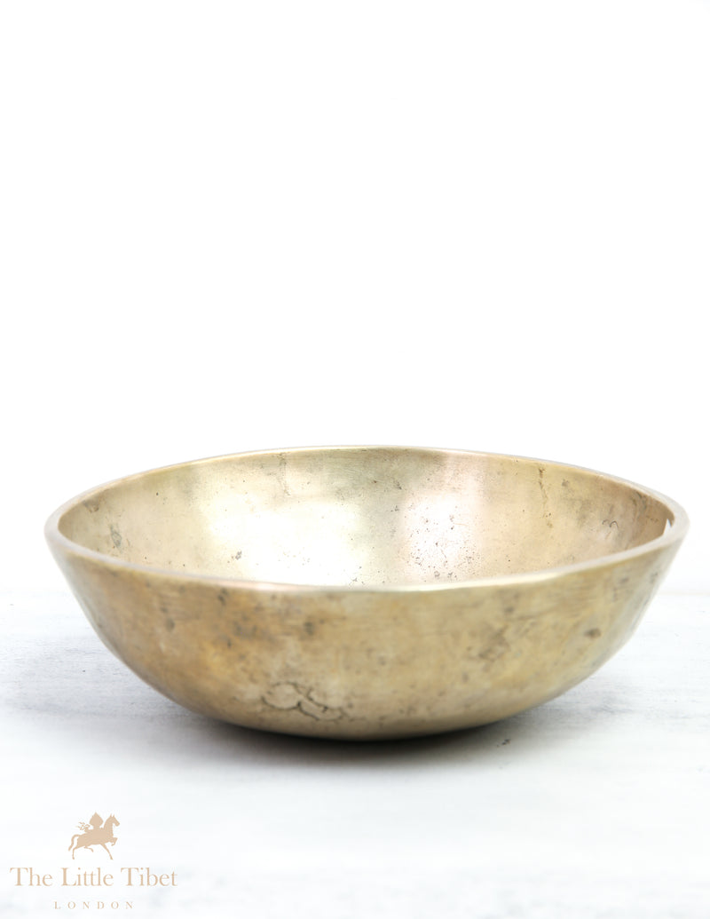 Hand Hammered Plain Antique Tibetan Singing Bowl - ATQ424