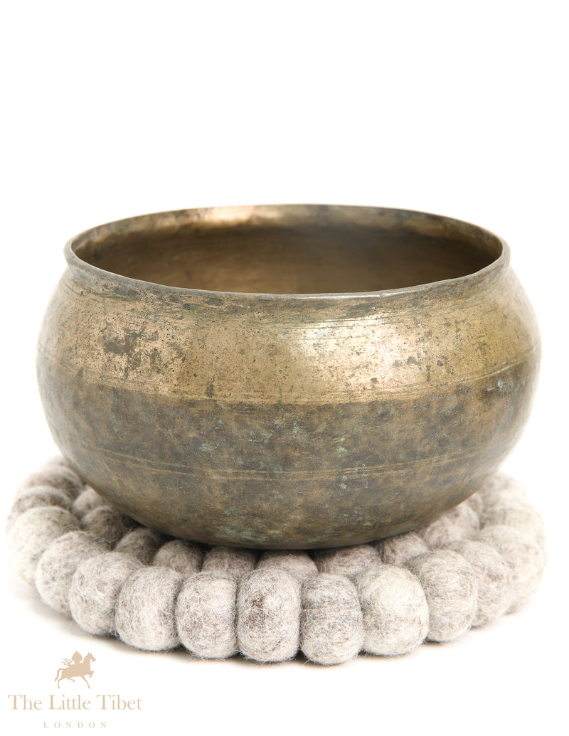 Sacred Sound of an Ancient Tibetan Singing Bowl - ATQ553