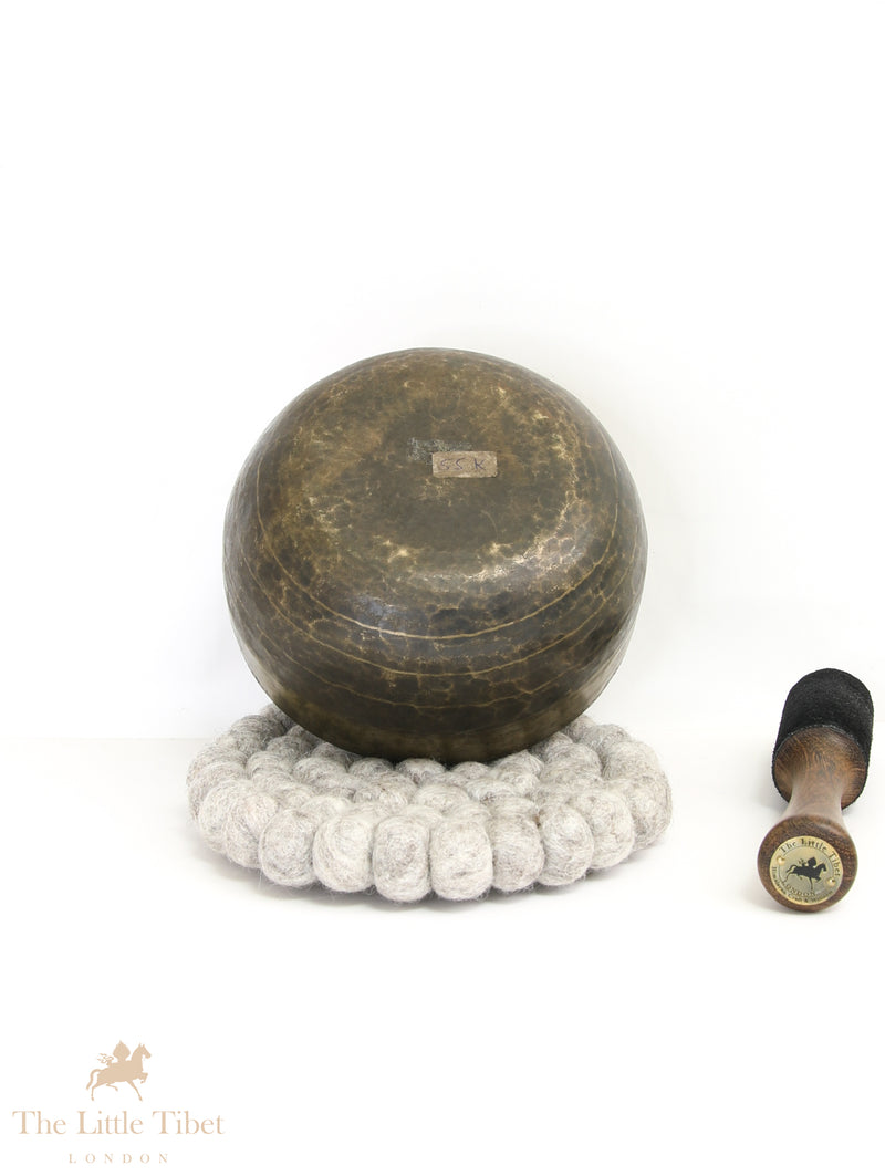 Echoes of Enlightenment: Antique Tibetan Singing Bowls for Meditation - ATQ701