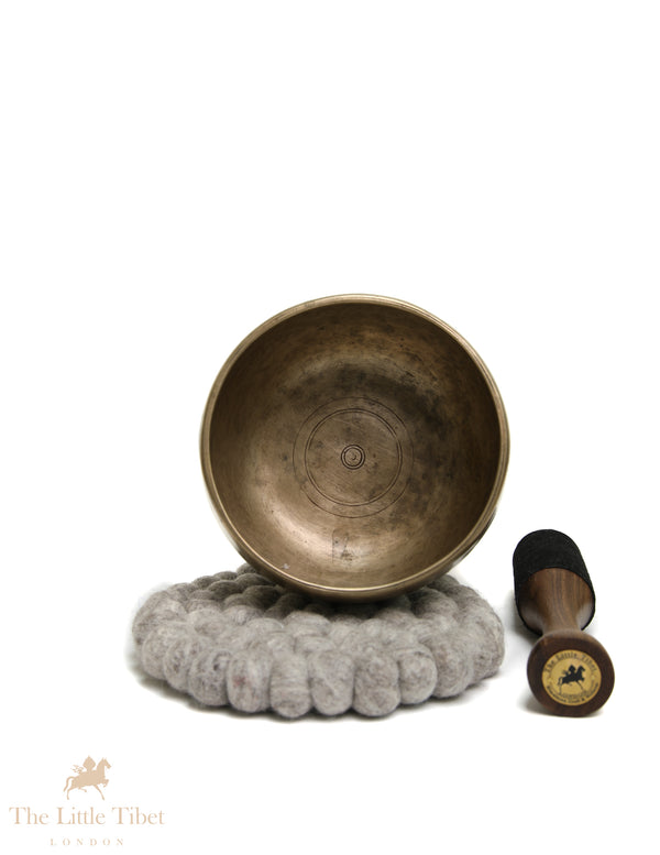 Antique Tibetan Singing Bowl | D & E Note Heart & Third Eye Chakra Bowl – Handcrafted - ATQ887