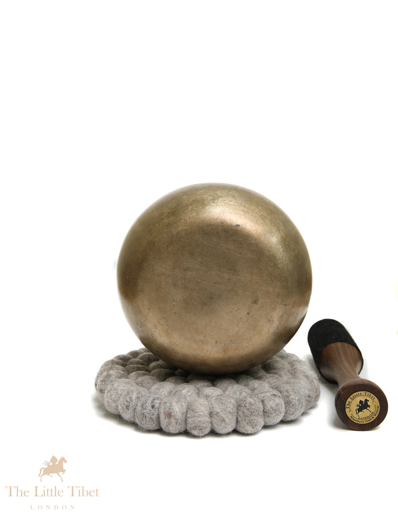 Antique Tibetan Singing Bowl | D & E Note Heart & Third Eye Chakra Bowl – Handcrafted - ATQ887
