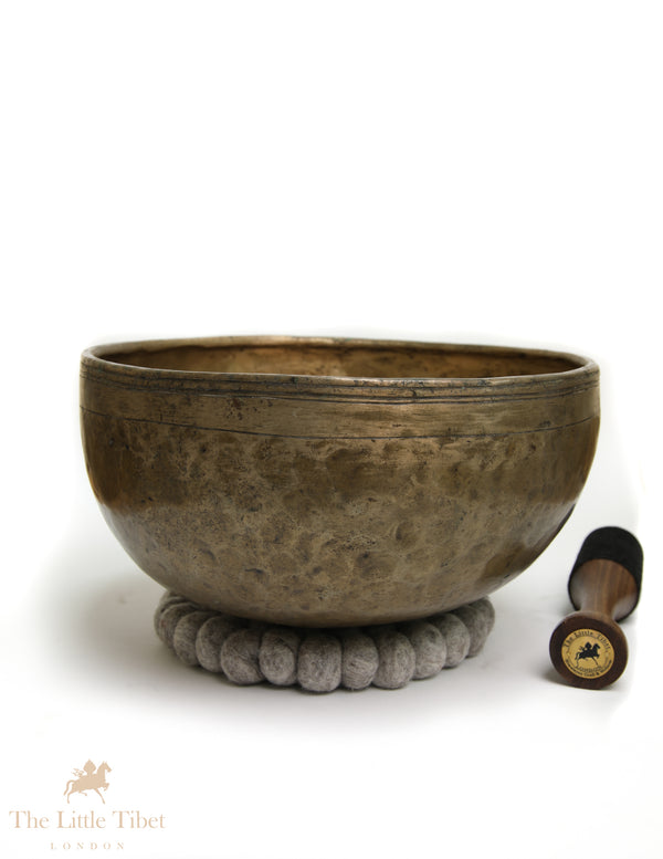 Antique Thick-Walled Singing Bowl | Rare Handcrafted E Note Third Eye Chakra Bowl - ATQ929