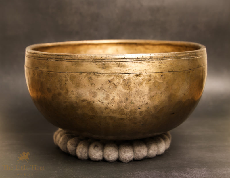 Antique Thick-Walled Singing Bowl | Rare Handcrafted E Note Third Eye Chakra Bowl - ATQ929