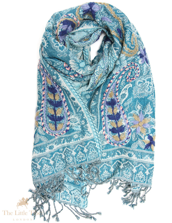 Mystique Hues: Artisan Wool Scarves, Timeless Mystique