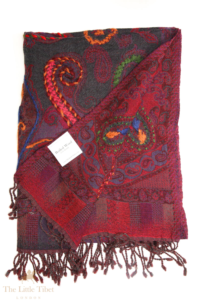 Athena's Grace: Hand-Embroidered 100% Boiled Wool Scarf for Luxurious Feminine Elegance