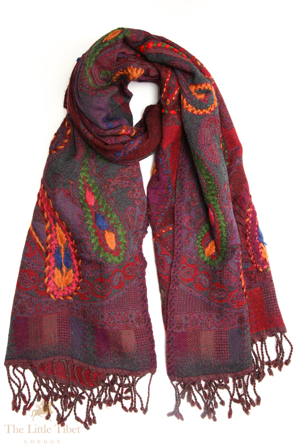 Athena's Grace: Hand-Embroidered 100% Boiled Wool Scarf for Luxurious Feminine Elegance