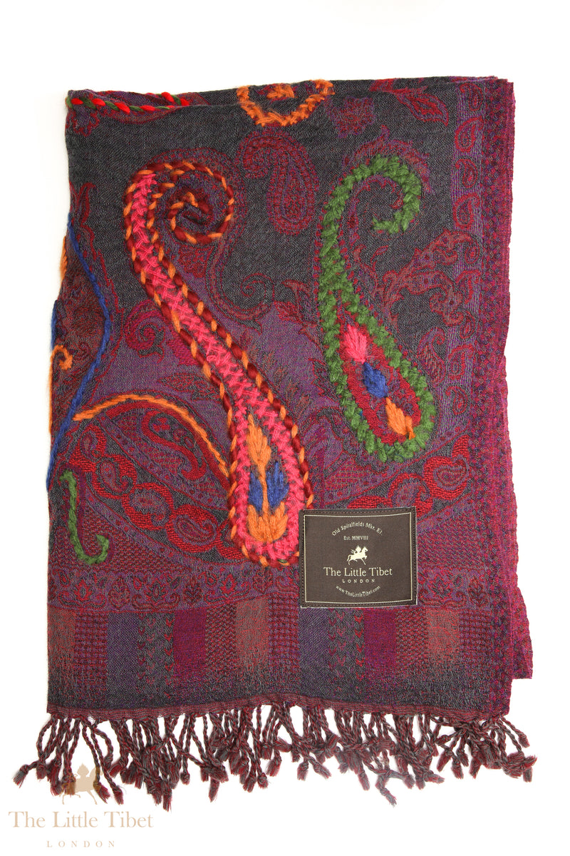 Athena's Grace: Hand-Embroidered 100% Boiled Wool Scarf for Luxurious Feminine Elegance