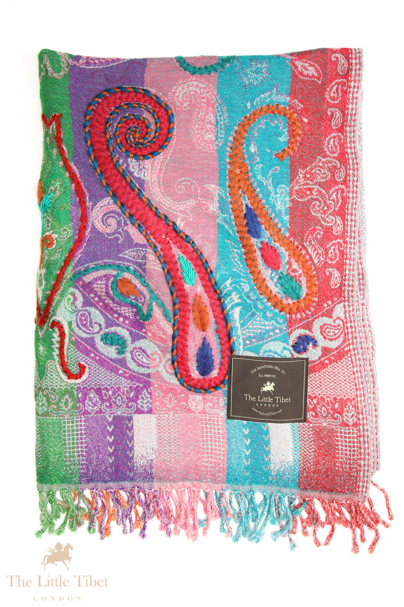 Artemis' Veil - Hand-Embroidered 100% Boiled Wool Scarves for Timeless Feminine Sophistication