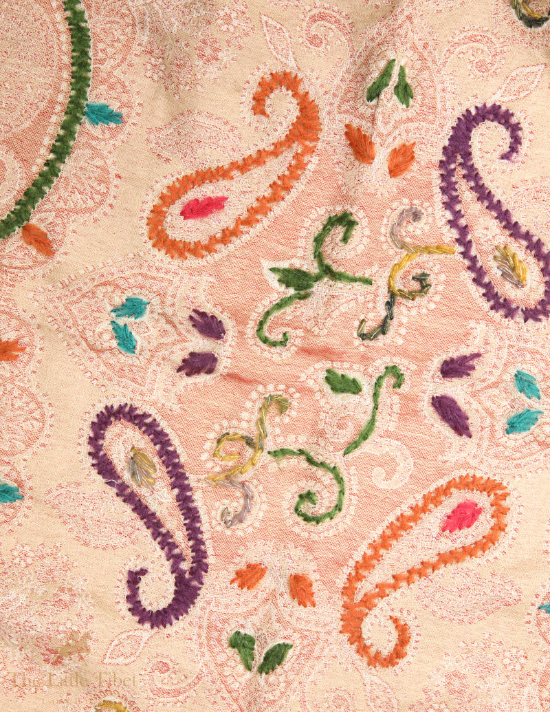 Venus' Whisper: Artisanal 100% Boiled Wool Scarves for Eternal Feminine Radiance