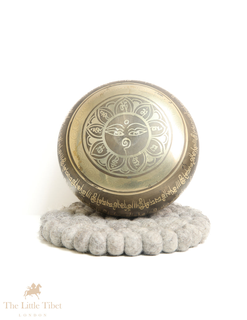 Journey to Enlightenment: The Five Buddhas and Their Influence on Tibetan Singing Bowls - BZ301