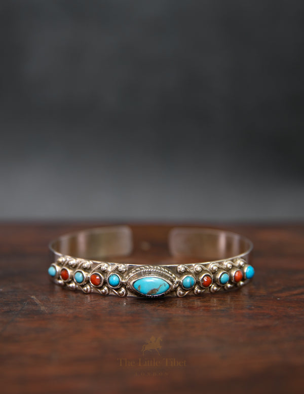 Tibetan Silver Bangle with Coral & Turquoise – Alternating Gemstones with Central Elongated Turquoise
