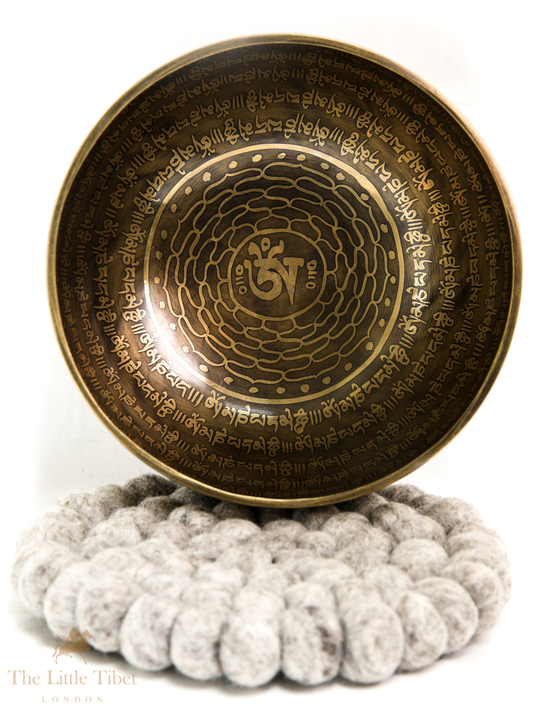 Melodic Zen: Tibetan Singing Bowl Set for Relaxation - EC125