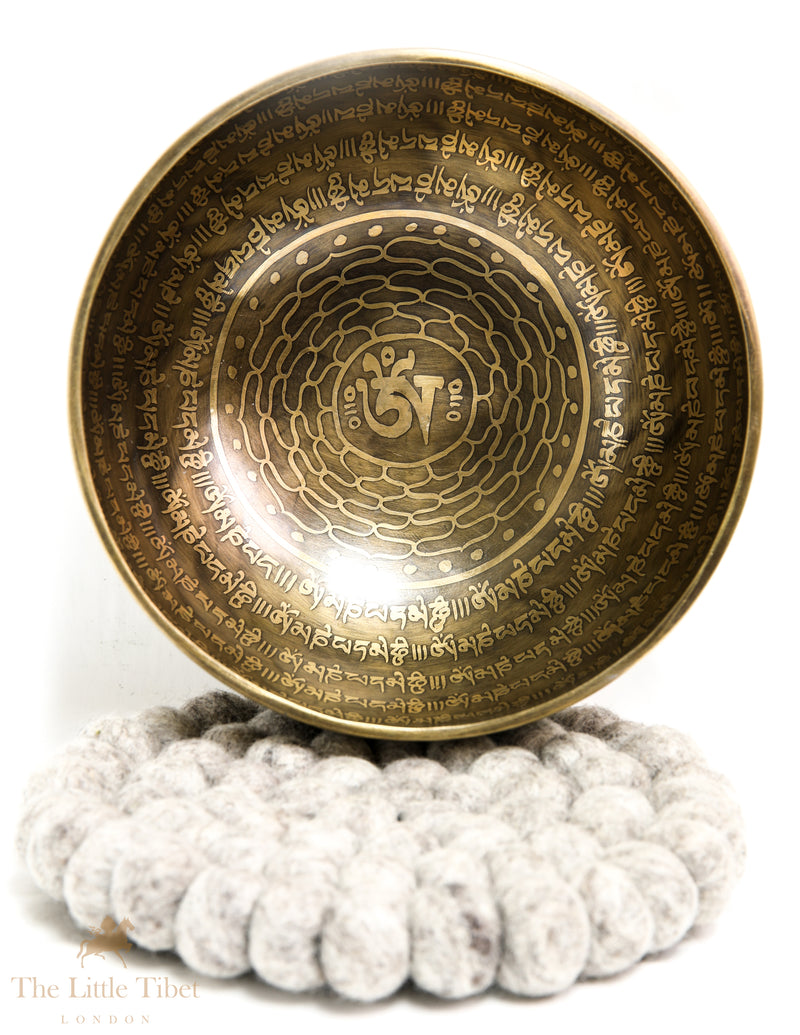 Melodic Zen: Tibetan Singing Bowl Set for Relaxation - EC125