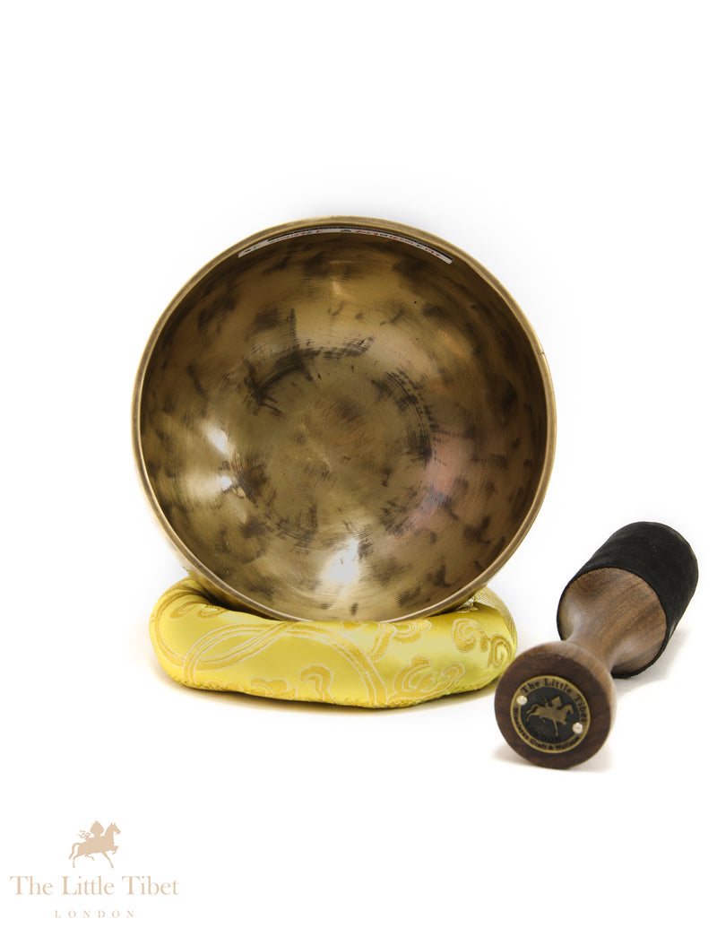 Full Moon Tibetan Singing Bowl – Third Eye Chakra Healing Bowl with Om Symbol (Note E)-FM179