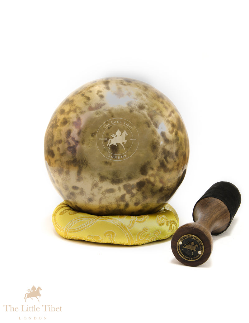 Full Moon Tibetan Singing Bowl – Third Eye Chakra Healing Bowl with Om Symbol (Note E)-FM179