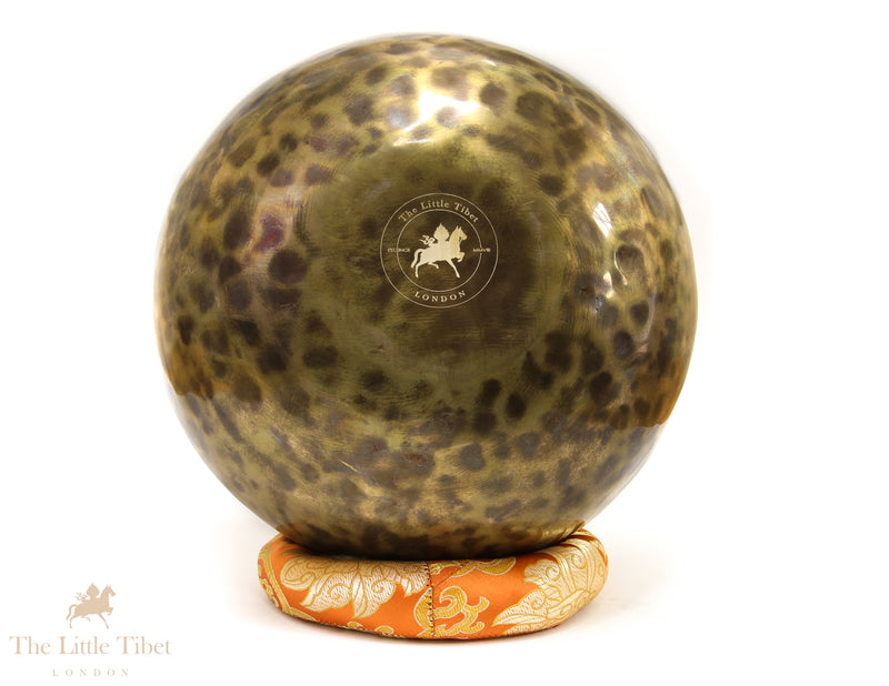 Full Moon Tibetan Singing Bowl – Sacral Chakra Healing Bowl (Note C)