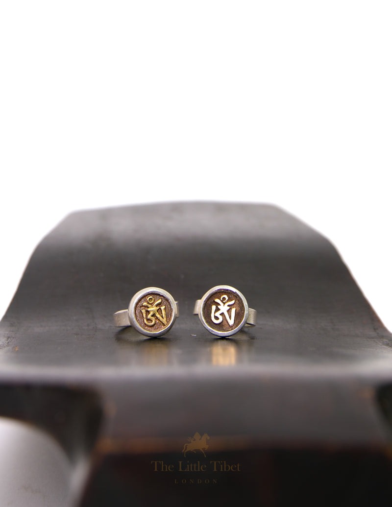 Adjustable Tibetan Om Ring – Handcrafted Silver & copper Spiritual Jewellery