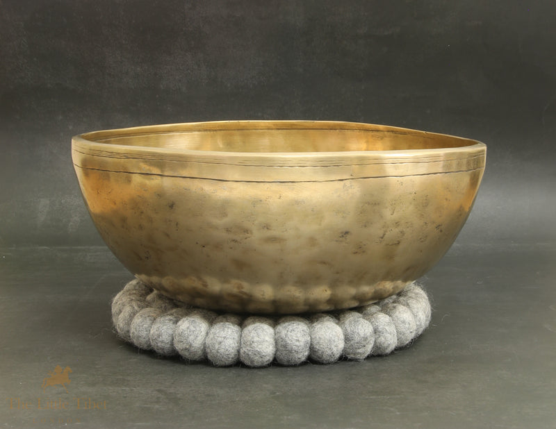 Antique Tibetan Singing Bowl – Rare Collectible, C Note, 27cm-TB7
