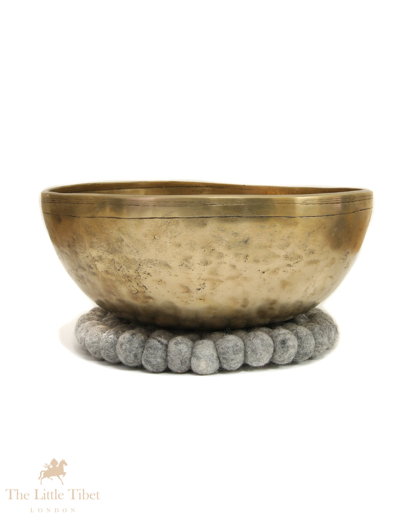Antique Tibetan Singing Bowl – Rare Collectible, C Note, 27cm-TB7