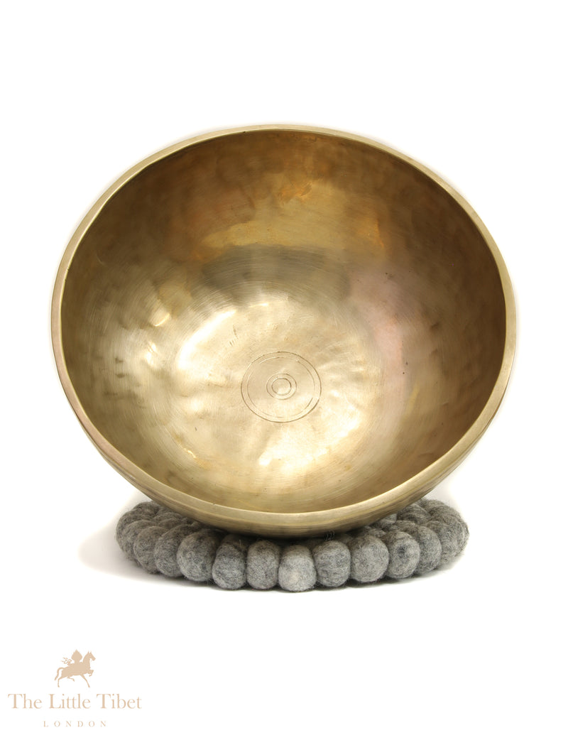 Antique Tibetan Singing Bowl – Rare Collectible, C Note, 27cm-TB7