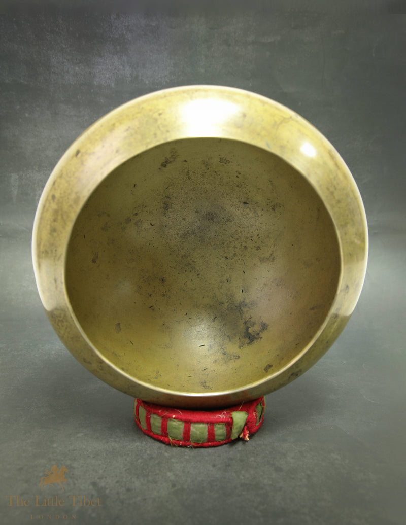 Antique Collectable Handmade Offering Singing Bowl – 28cm Extra Large, Note E Third Eye, 7 Metals