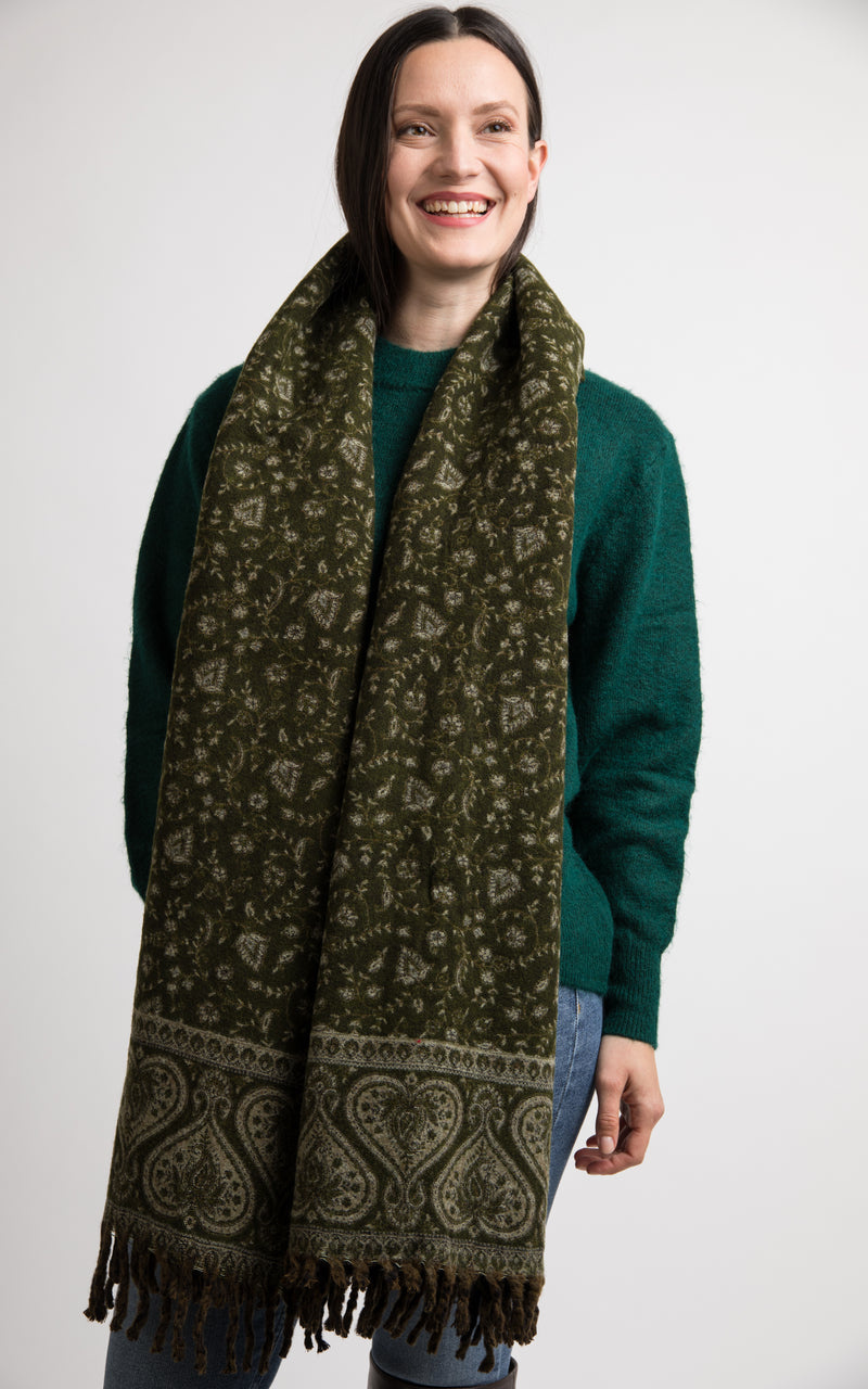 Rich Green Heart pattern reversible chunky knit shawl, The Little Tibet