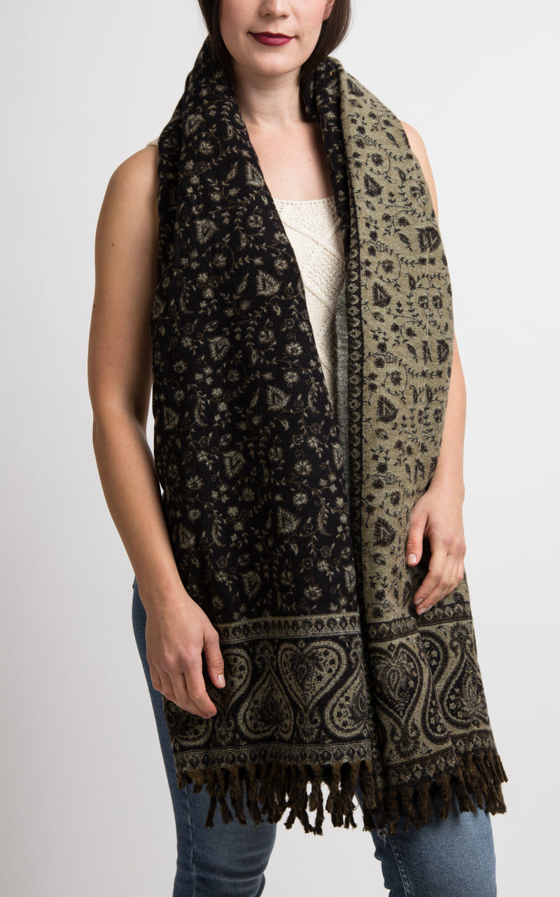 Black and light beige heart floral pattern chunky knit, The Little Tibet