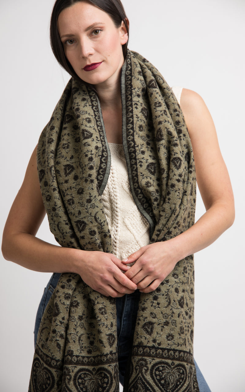 Gorgeous black and light beige heart floral pattern chunky knit reversible scarf, The Little Tibet 