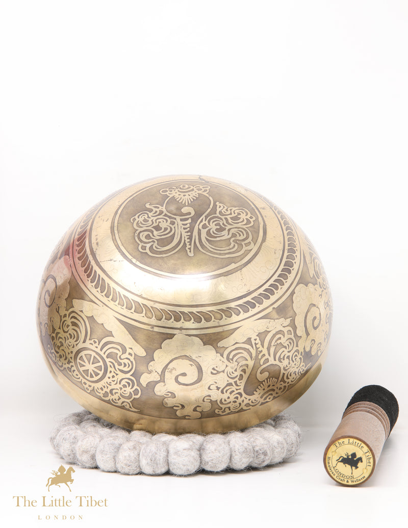 Sound Healing Om Tibetan Singing Bowl - AM35