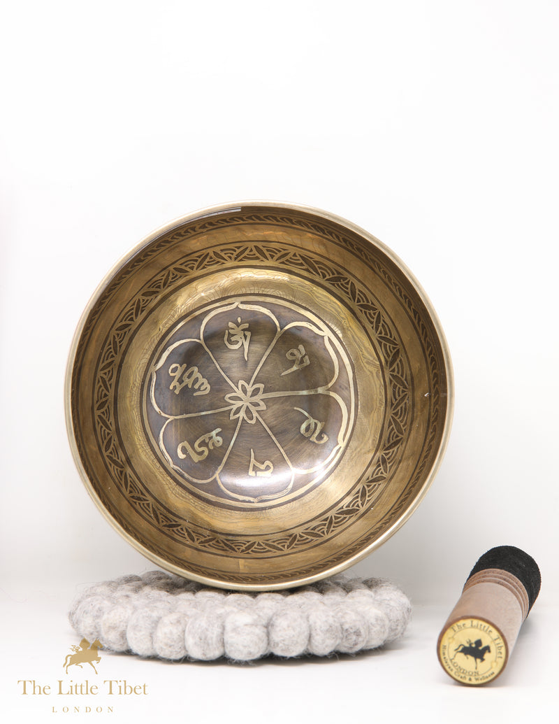 Tibetan Singing Bowl Om Mani Padme Hum for Healing & Mindfulness - AM29