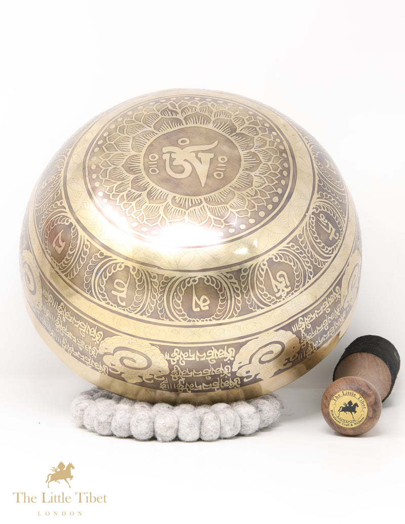 Sound Healing Delight: Experience the Power of Sanskrit Mantra Tibetan Singing Bowl- AM6
