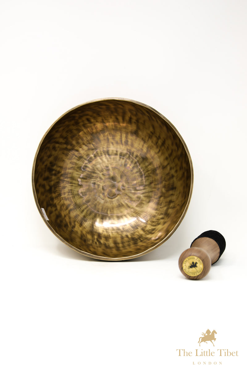 Full Moon Tibetan Singing Bowl – Sacral Chakra Healing Bowl with Deep C3 Note