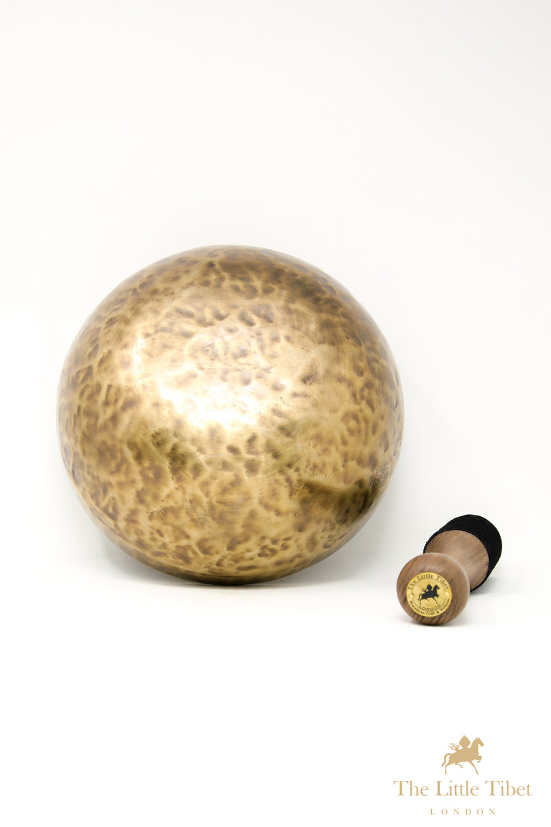 Full Moon Tibetan Singing Bowl – Sacral Chakra Healing Bowl with Deep C3 Note