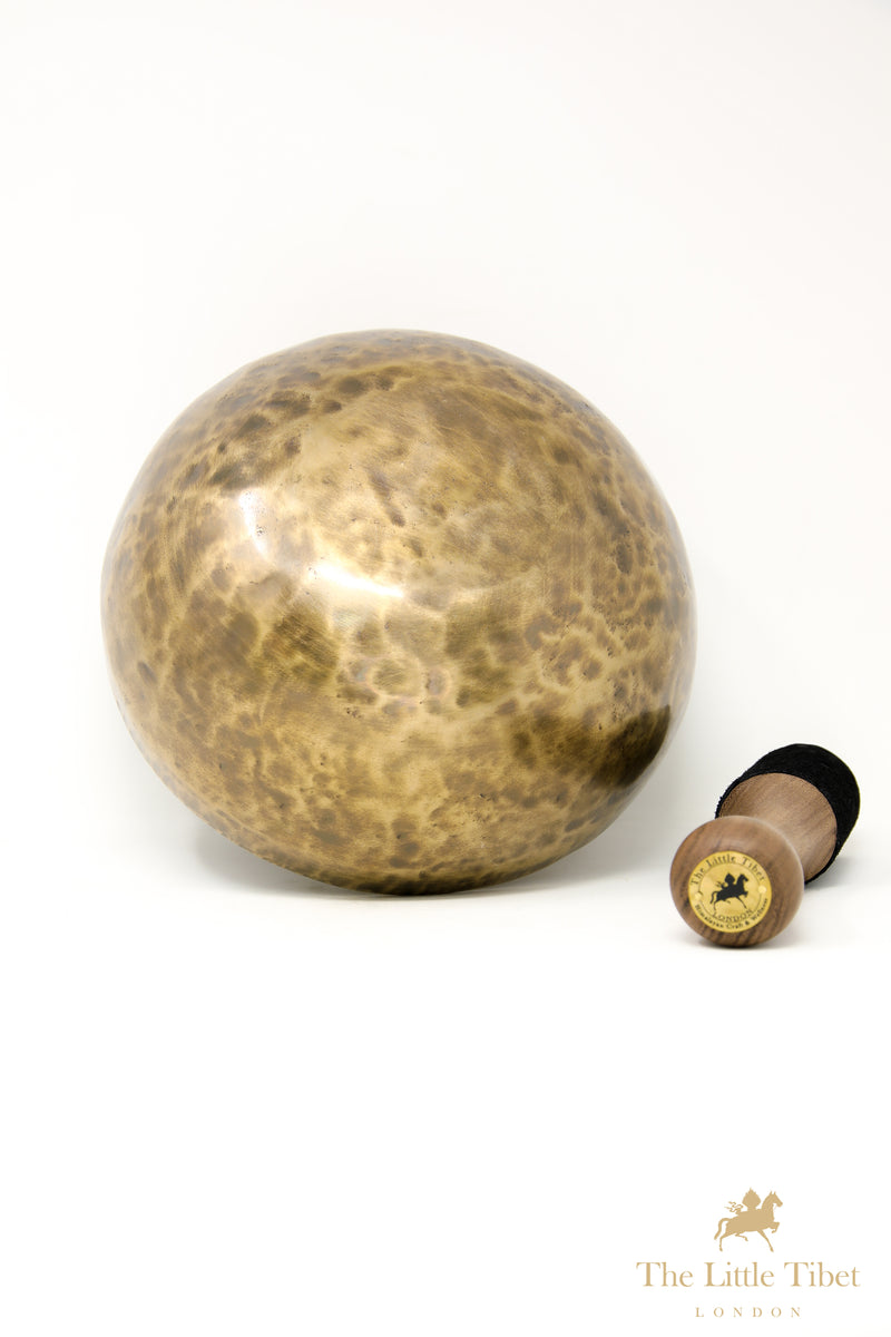 Full Moon Tibetan Singing Bowl – Deep Resonance C3 Note for Meditation & Healing