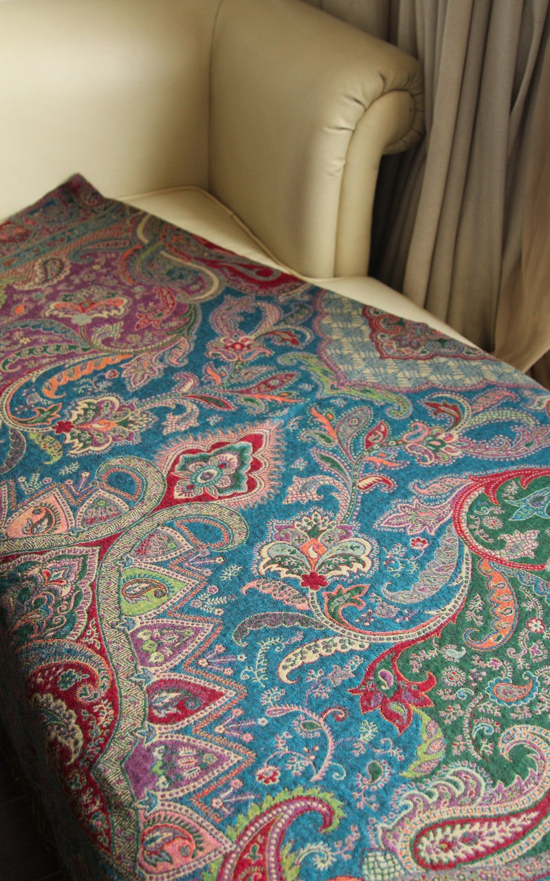 100% lambswool forest Green paisley boiled wool blanket free uk shipping close up