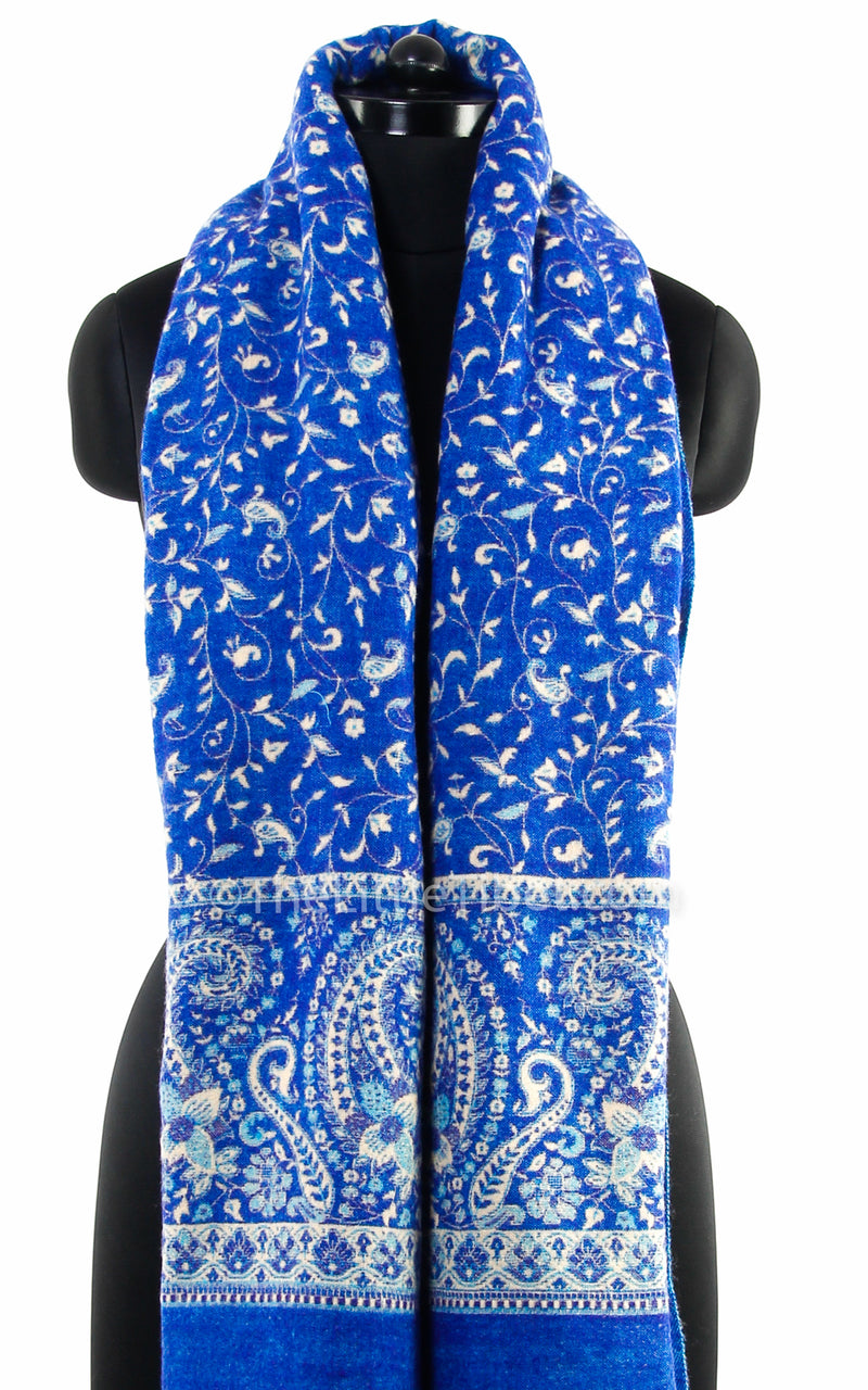 Close up lapis lazuli cream paisley design reversible tibet shawl  with tassels chunky knit