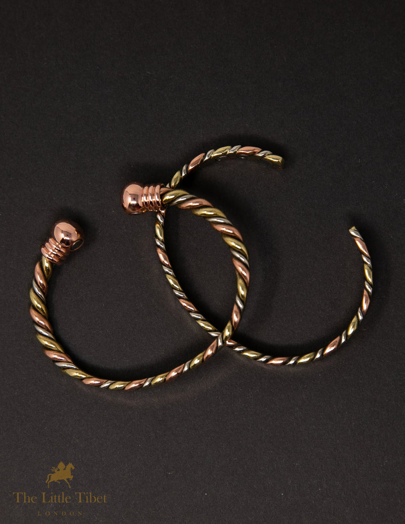 Magnetic Healing Slanted Stripes Bangle