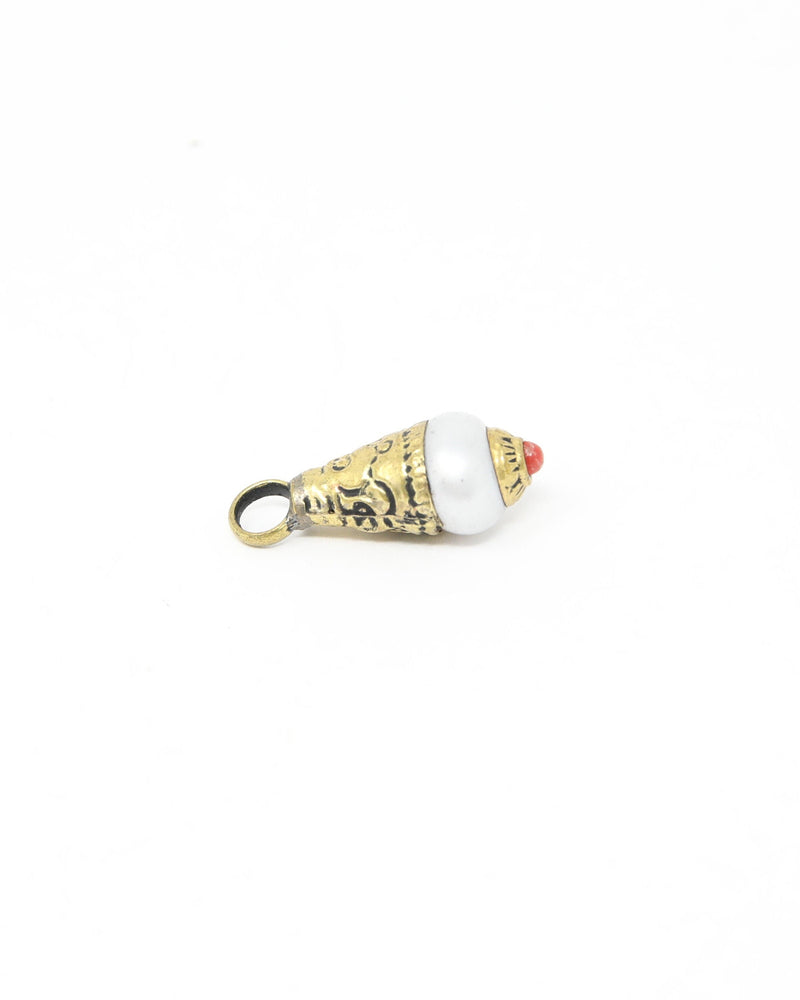 Tibetan Teardrop Pendant Beads – Pearl &amp; Brass (Pack of 5) - B26