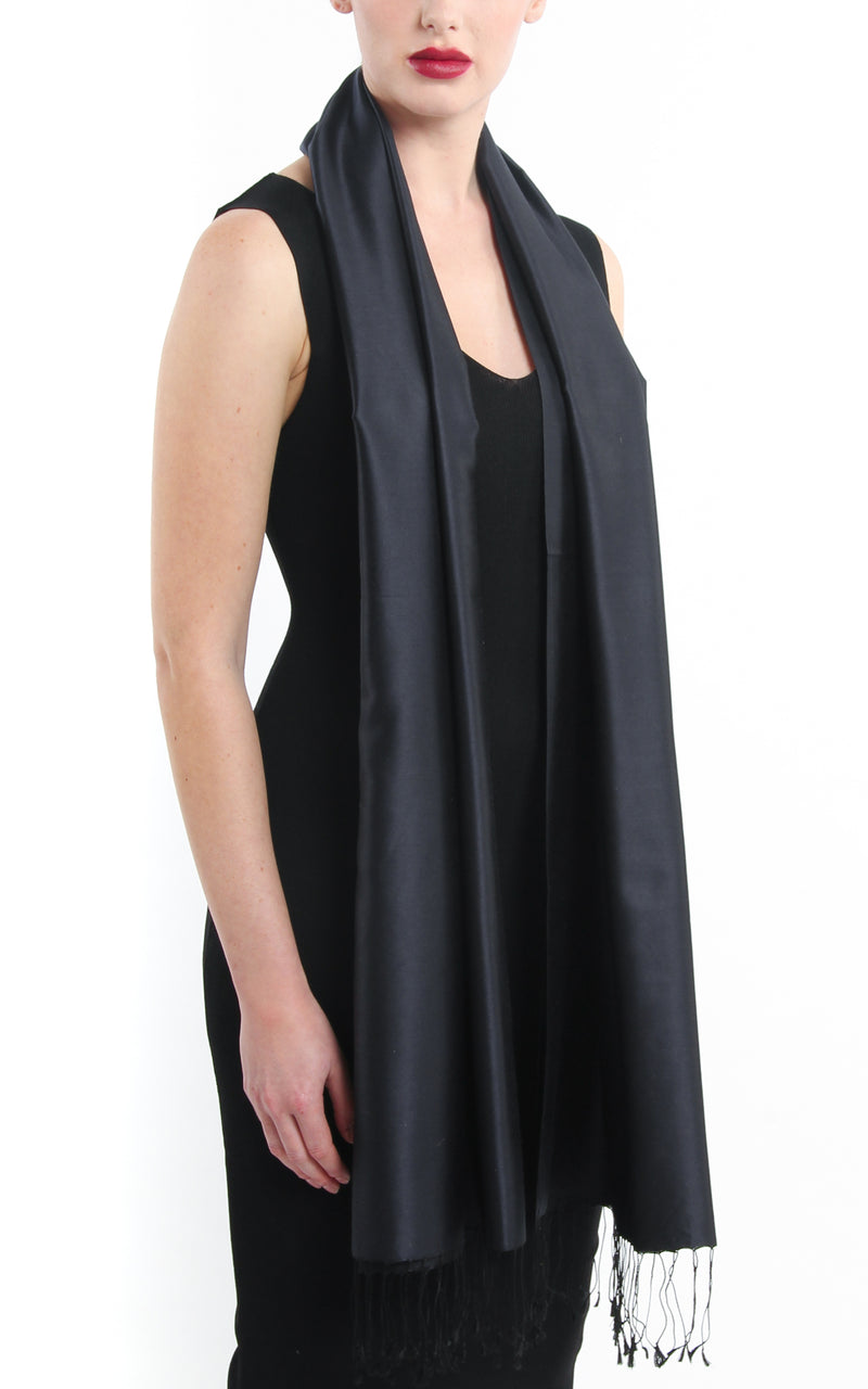Luxury 100% pure  rich  black  reversible pashmina silk wrap with tassels free uk shipping