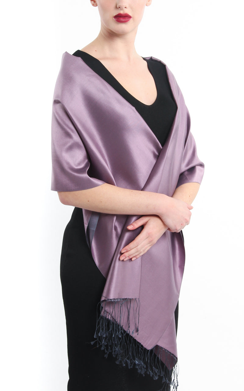 Luxury 100% pure lilac plain reversible pashmina draped around shoulders
